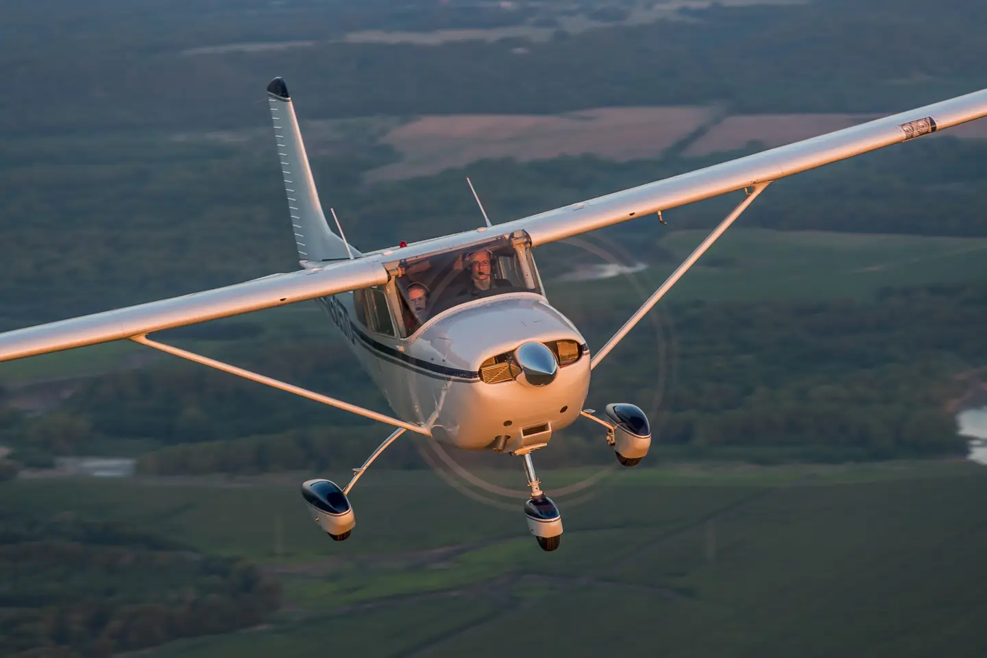 CESSNA 182 - imagine 4